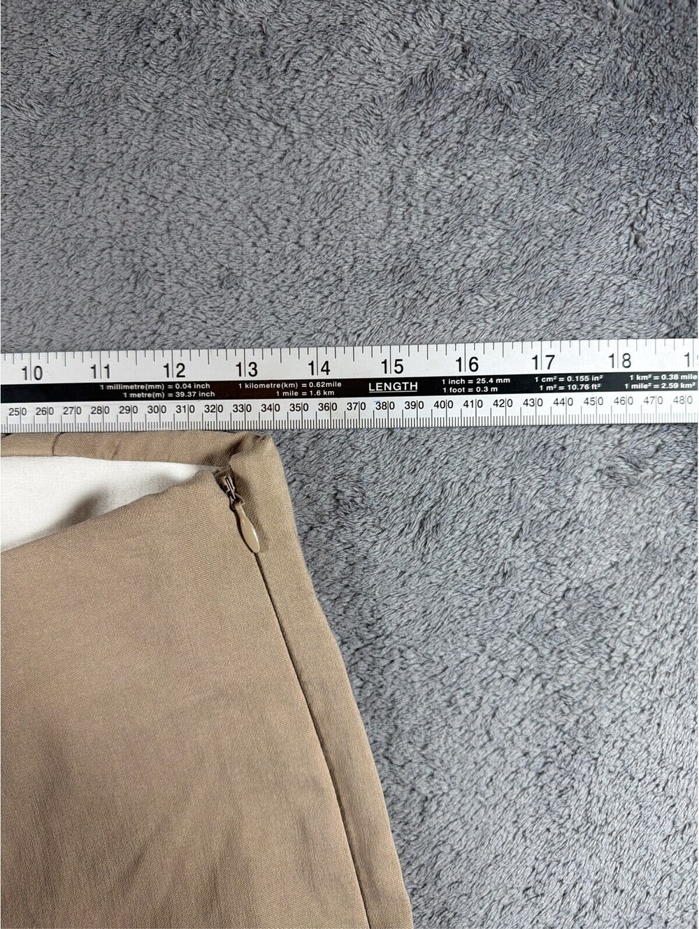White House Black Market Women's Beige Dress Pants Size 4R - Picture 6 of 15